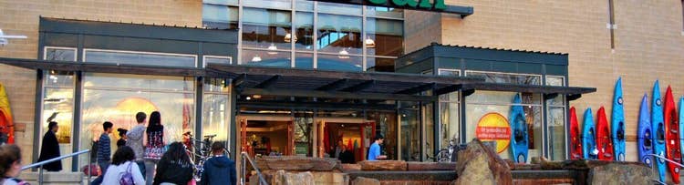 Future of Ecommerce: How Mid-Size Retailers May Change by 2022